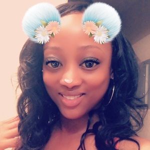 Meet your Posher, Ebony